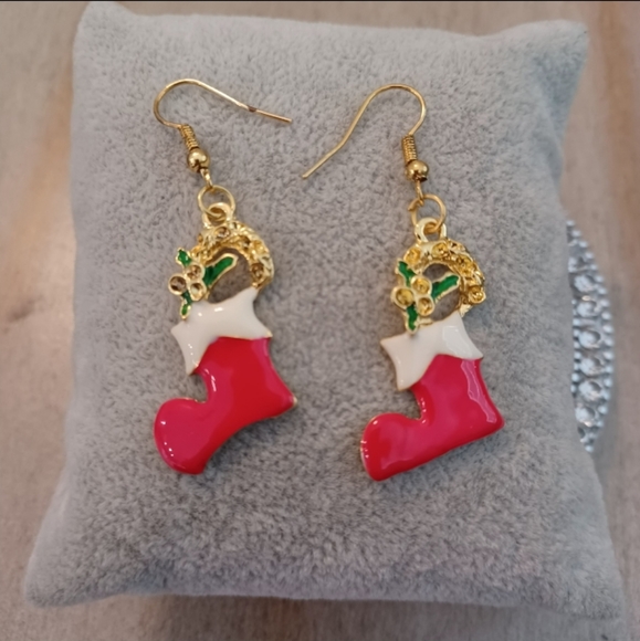 Red Christmas Holiday Stocking Wreath Dangle Drop Earrings - Picture 4 of 6